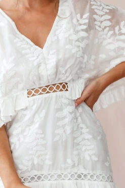 Caspar Leafy Embroidered Dress White 9 Caspar Leafy Embroidered Dress White -Trend Whisper 190219sl 1645 25763d06 white