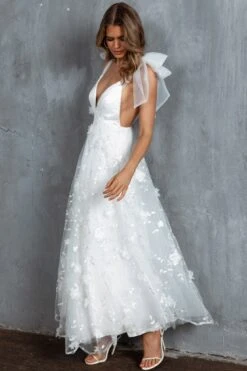 Chantilly Tied Shoulder Maxi Dress White -Trend Whisper ST3288D01 20WHITE 2